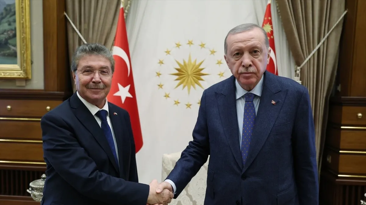 Başkan Erdoğan, KKTC Başbakanı Üstel’i kabul etti