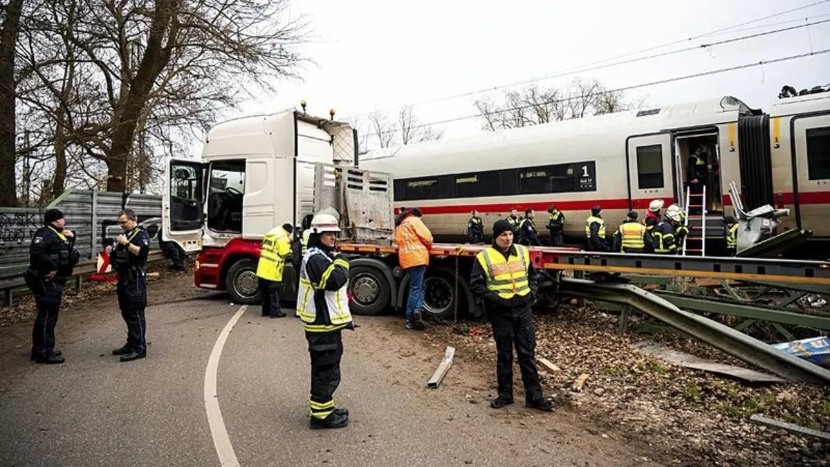 Almanya’da yolcu treni kaza yaptı: 1 ölü, 11 yaralı