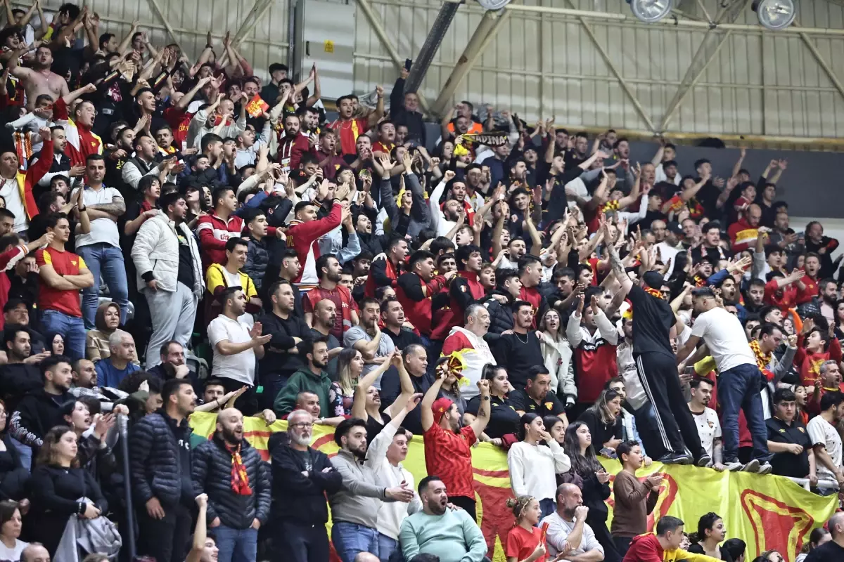 Göztepe, Karşıyaka’yı 3-1 Mağlup Ederek Liderliğini Sürdürdü