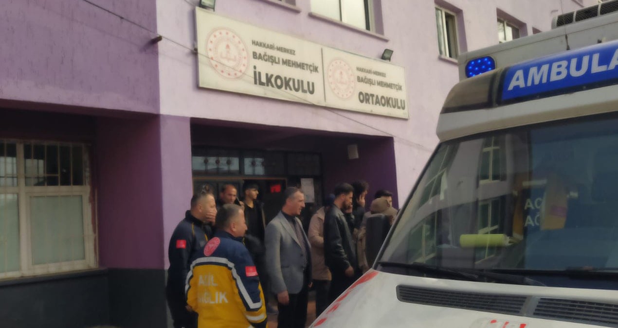 Hakkari’de okulda öğle yemeği yediler, zehirlendiler